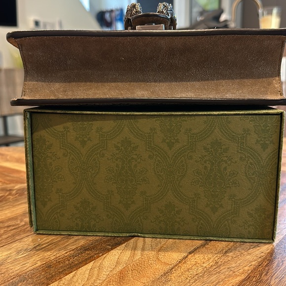 Gucci Taupe Crossbody Bag with Monogram Pattern and Chain Strap - Picture 6 of 9